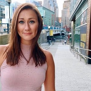 Meet your Posher, Elissa